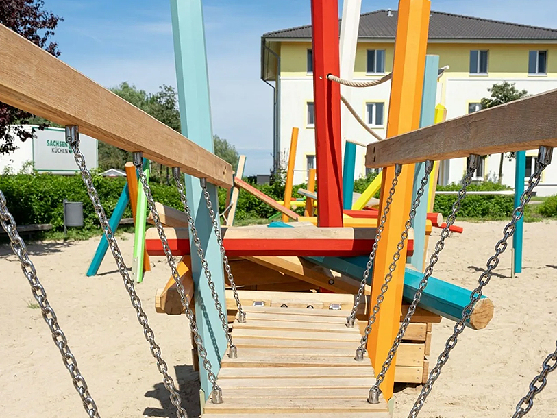 Legepladsen kan udnyttes hele dagen - fyldt med blødt strandsand