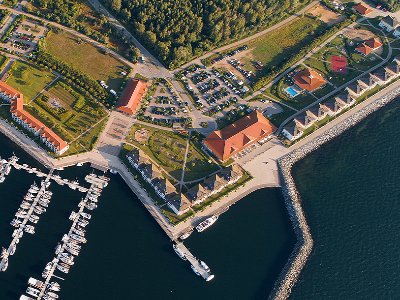BEECH Resort Boltenhagen er placeret på strandpromenaden i nordtyske Boltenhagen