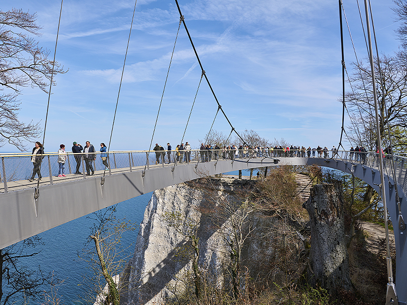 På Königsstuhl kan du uppleva den nya Skywalk Rügen med fenomenal utsikt över kusten