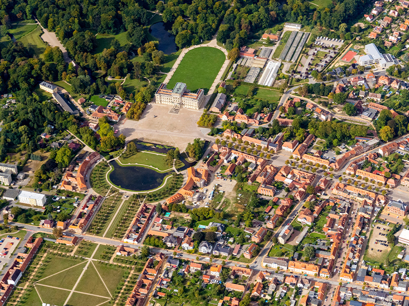 Barokslottet Ludwigslust i byen af samme navn kaldes også Nordens lille Versailles
