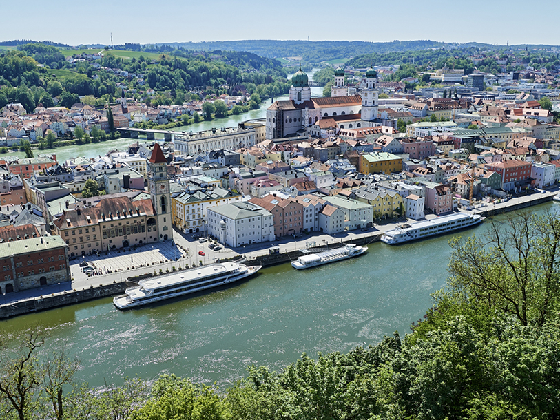 Områdets helt, helt store seværdighed er den fantastiske grænseby; Passau