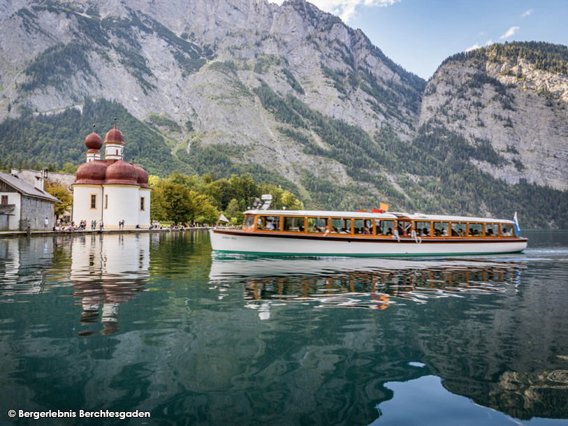 Kun 8 km herfra ligger desuden et af Bayerns mest berømte postkortmotiver - den azurblå Königssee