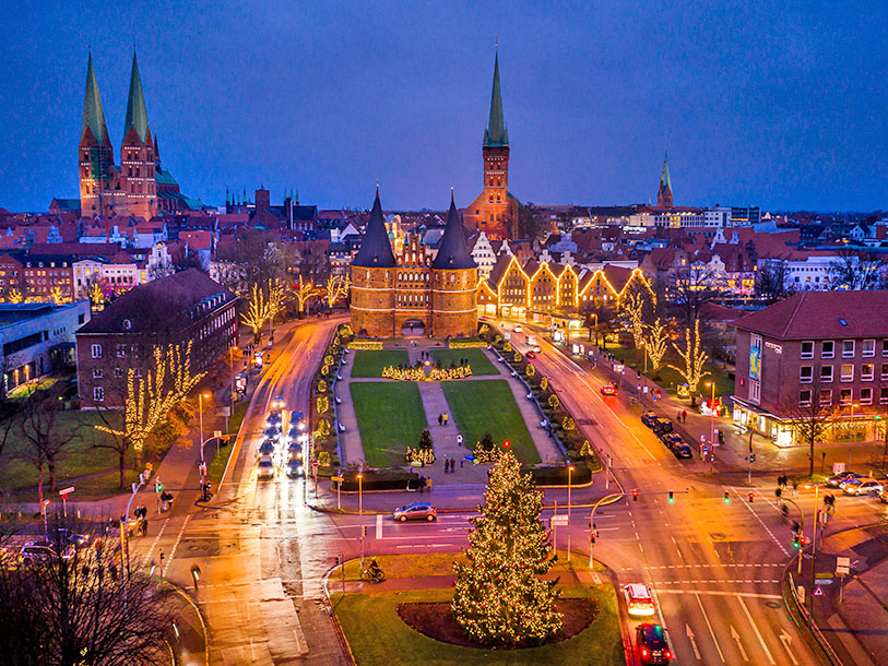 Bliv lidt længere i Lübeck, og oplev byen, når tusindvis af lys funkler i vintermørket
